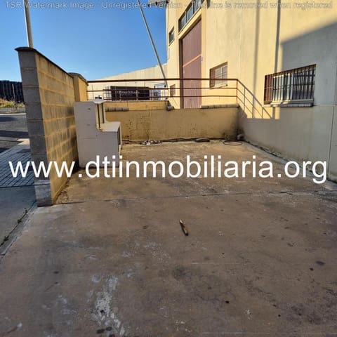 Commerciale in vendita in La Palma del Condado - 74.900 € (Rif: 9394212)