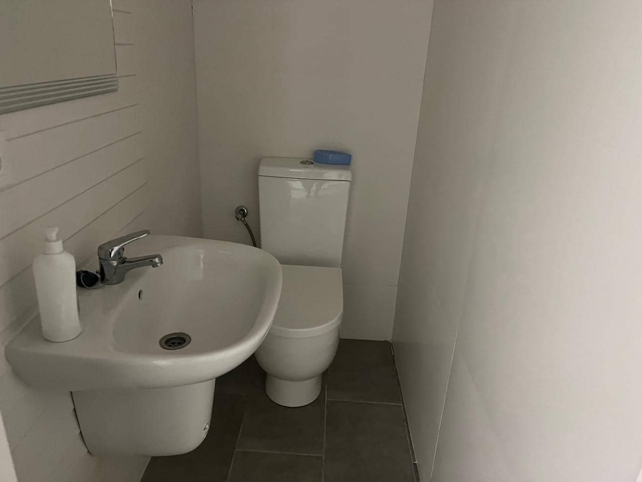 Local Comercial de 3 habitaciones en La Palma del Condado en venta - 200.000 € (Ref: 9394214)