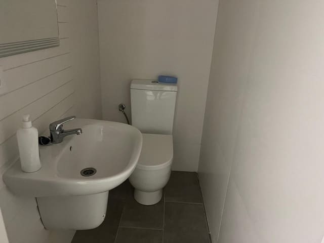 3 bedroom Commercial for sale in La Palma del Condado - € 200,000 (Ref: 9394214)