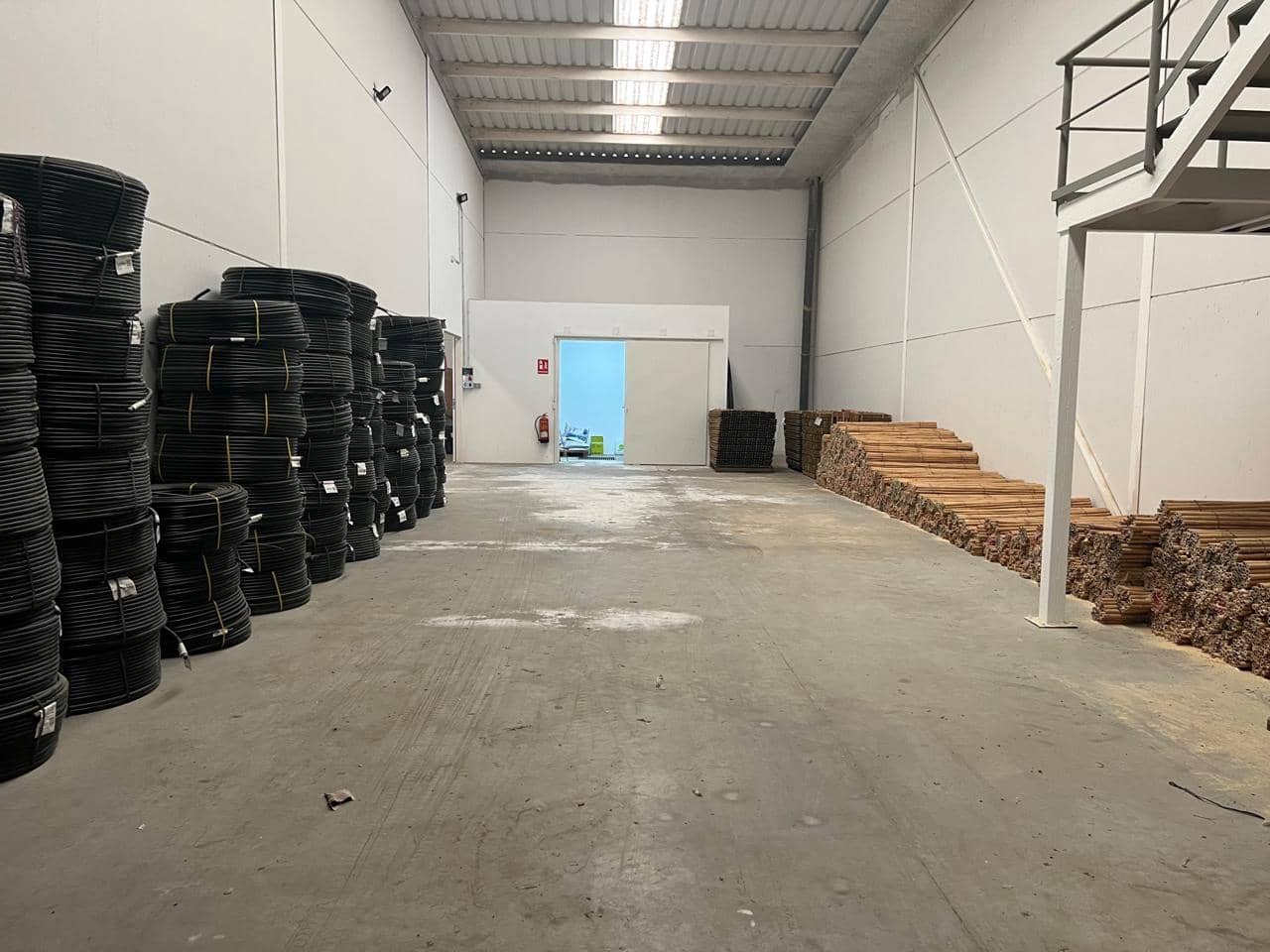 Local Comercial de 3 habitaciones en La Palma del Condado en venta - 200.000 € (Ref: 9394214)