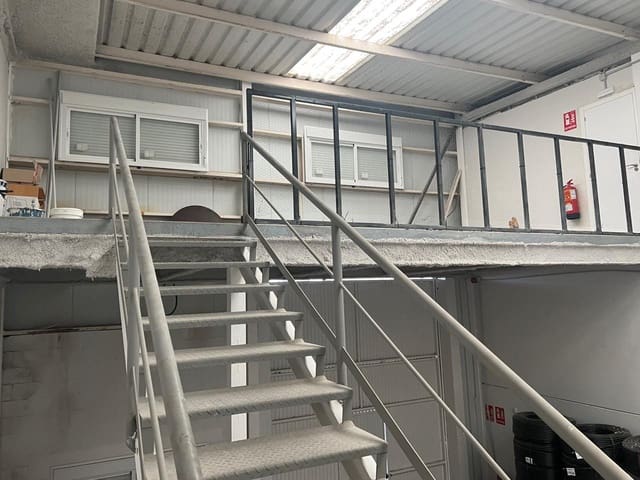 3 bedroom Commercial for sale in La Palma del Condado - € 200,000 (Ref: 9394214)