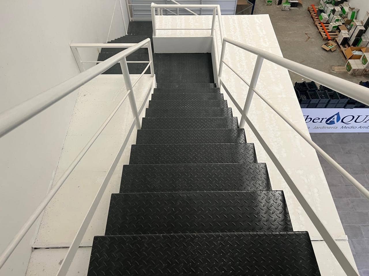 Local Comercial de 3 habitaciones en La Palma del Condado en venta - 200.000 € (Ref: 9394214)