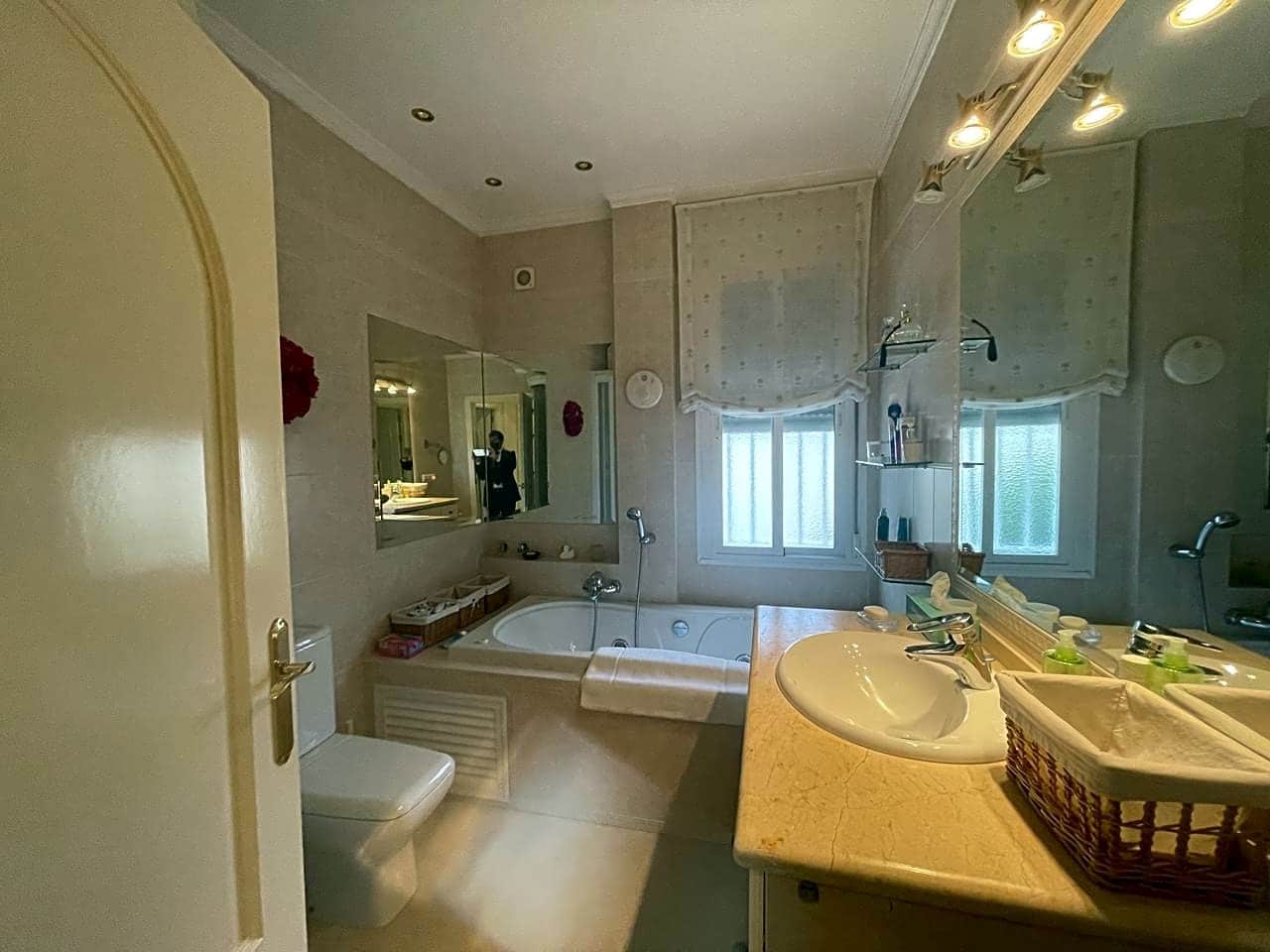 5 slaapkamer Villa te koop in Hinojos met zwembad garage - € 435.000 (Ref: 9394217)