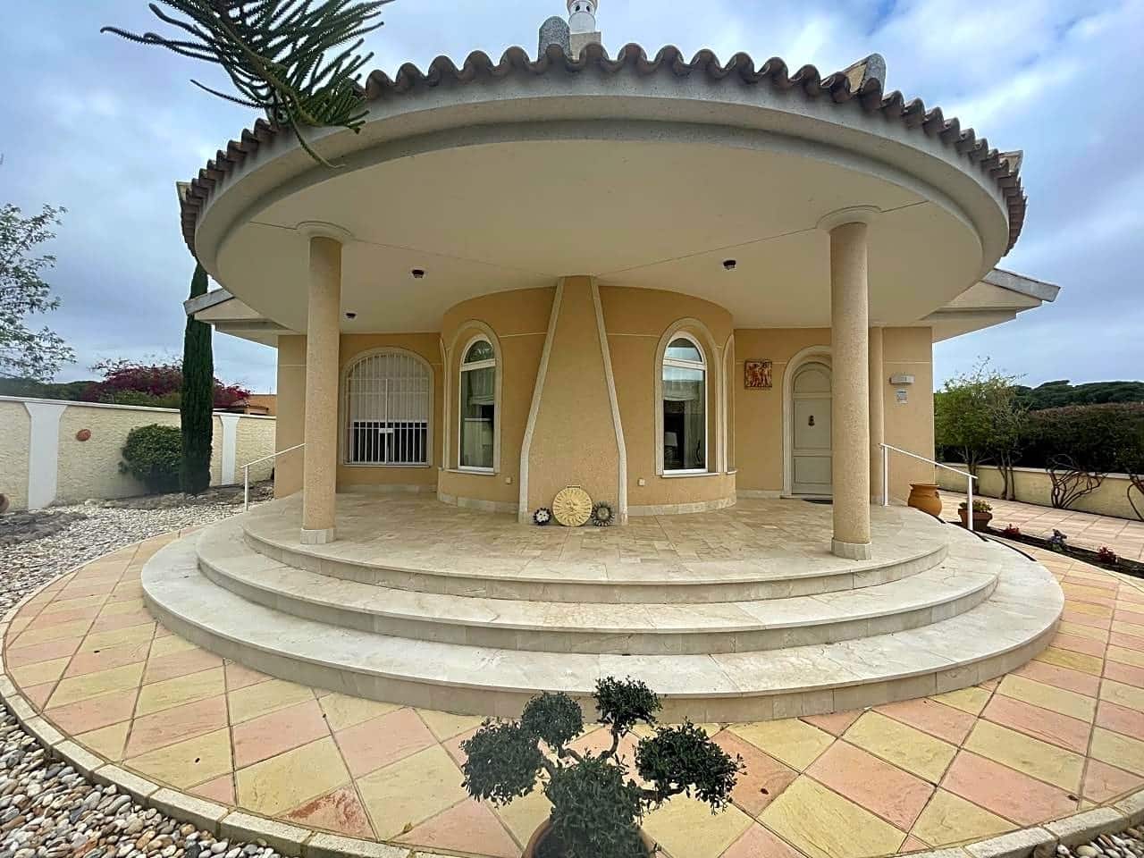 5 slaapkamer Villa te koop in Hinojos met zwembad garage - € 435.000 (Ref: 9394217)