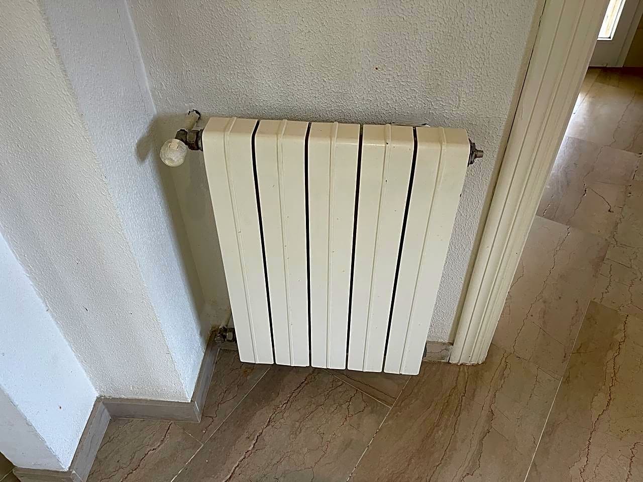 5 slaapkamer Villa te koop in Hinojos met zwembad garage - € 435.000 (Ref: 9394217)