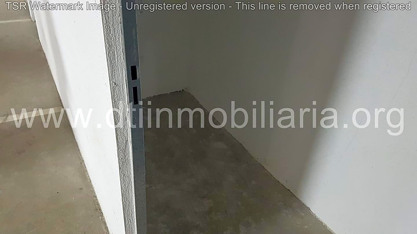 Garage till salu i La Palma del Condado - 5 800 € (Ref: 9394220)