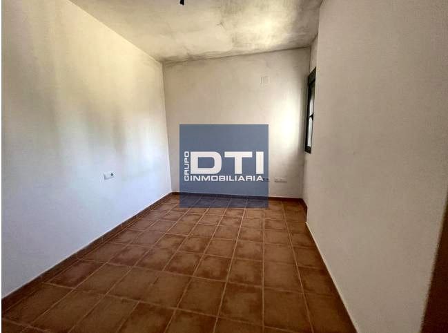 4 bedroom Flat for sale in Villablanca - € 63,000 (Ref: 9402640)