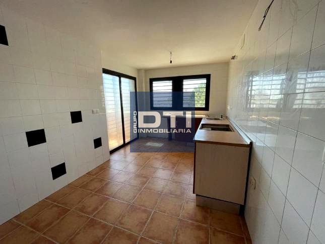 4 bedroom Flat for sale in Villablanca - € 63,000 (Ref: 9402640)