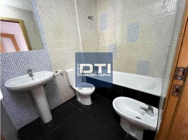 4 bedroom Flat for sale in Villablanca - € 63,000 (Ref: 9402640)