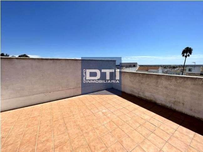 4 bedroom Flat for sale in Villablanca - € 63,000 (Ref: 9402640)