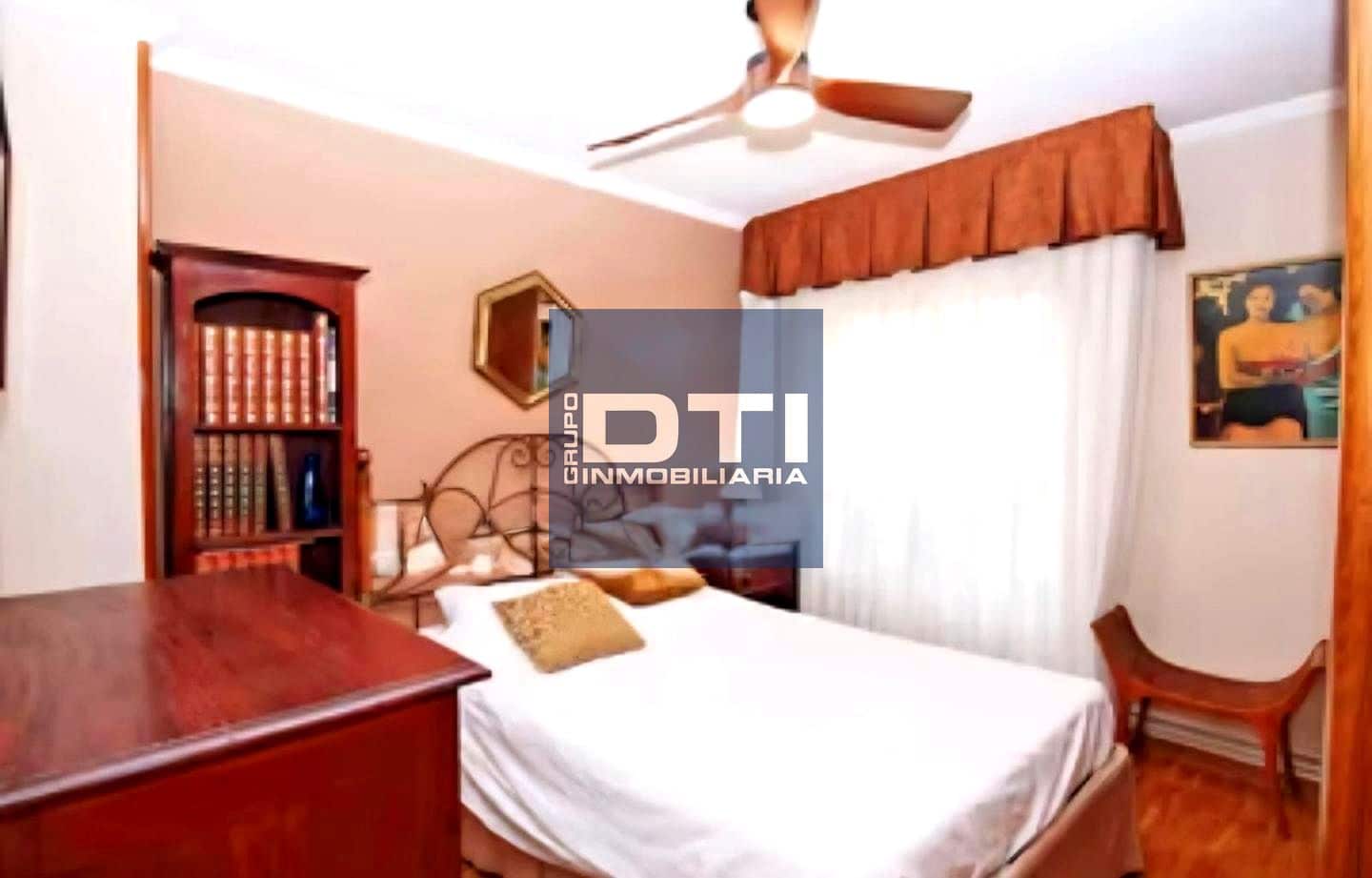 3 soveværelse Lejlighed til salg i Alicante by med garage - € 330.000 (Ref: 9409835)