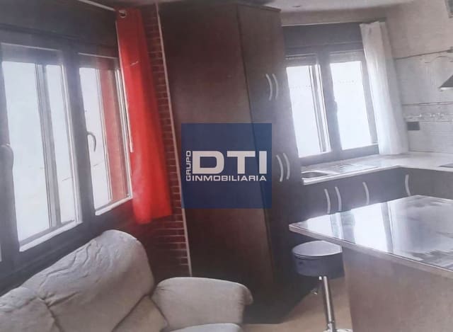 2 slaapkamer Flat te koop in Industria, Albacete stad - € 150.000 (Ref: 9412978)