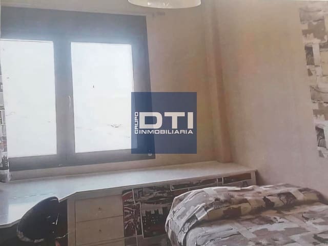 2 slaapkamer Flat te koop in Industria, Albacete stad - € 150.000 (Ref: 9412978)