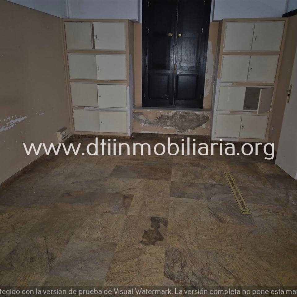 12 bedroom Villa for sale in La Palma del Condado - € 427,000 (Ref: 9429415)