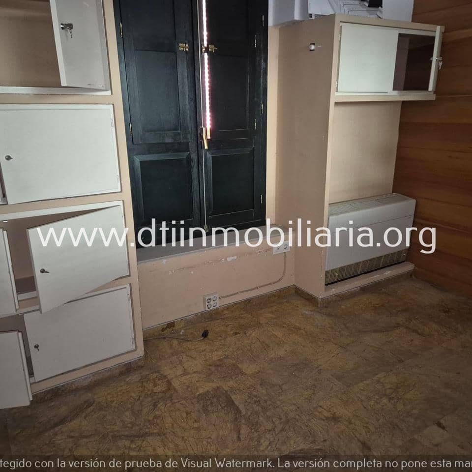 12 bedroom Villa for sale in La Palma del Condado - € 427,000 (Ref: 9429415)