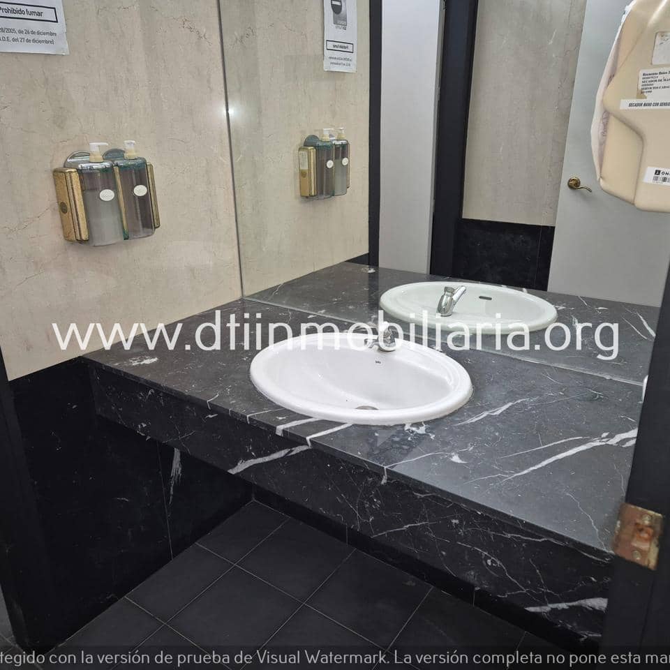 12 bedroom Villa for sale in La Palma del Condado - € 427,000 (Ref: 9429415)