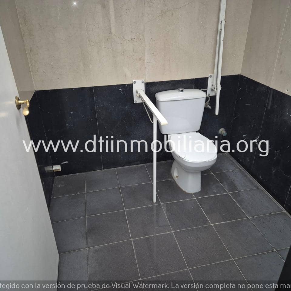 12 bedroom Villa for sale in La Palma del Condado - € 427,000 (Ref: 9429415)