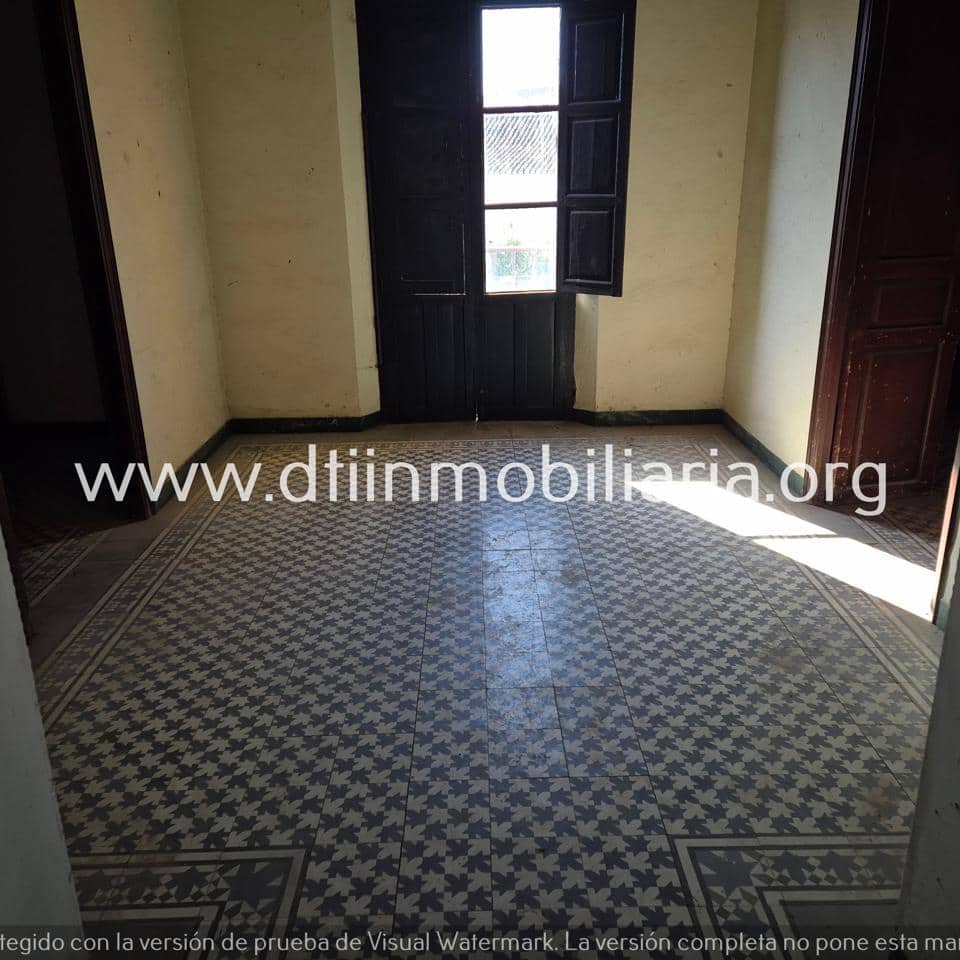 12 bedroom Villa for sale in La Palma del Condado - € 427,000 (Ref: 9429415)