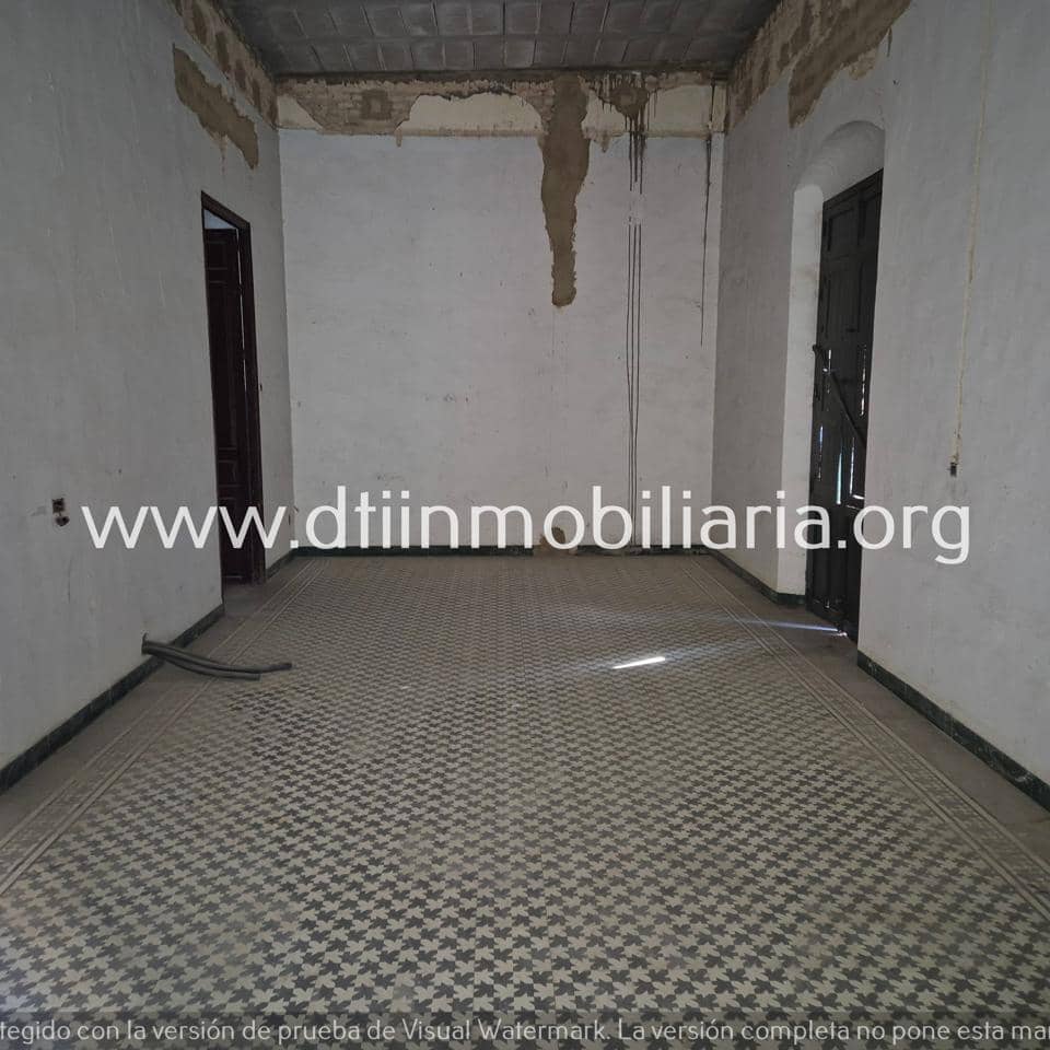 12 bedroom Villa for sale in La Palma del Condado - € 427,000 (Ref: 9429415)