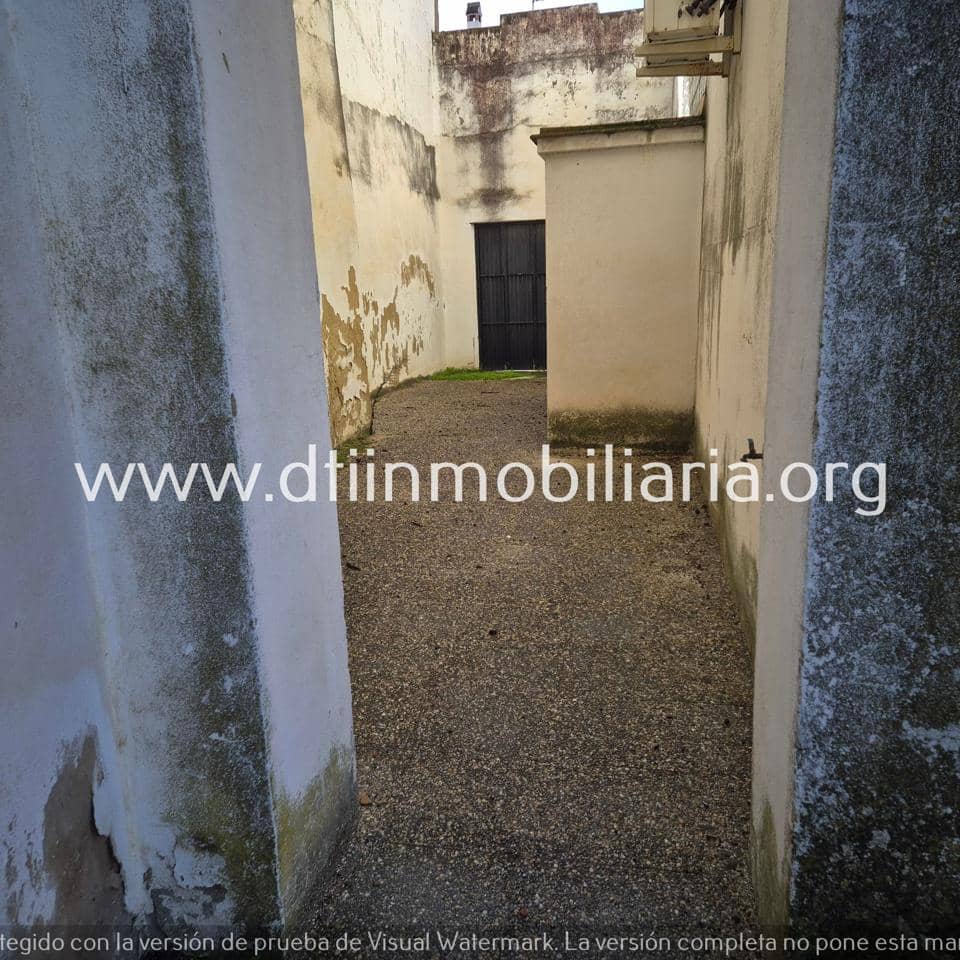 12 bedroom Villa for sale in La Palma del Condado - € 427,000 (Ref: 9429415)