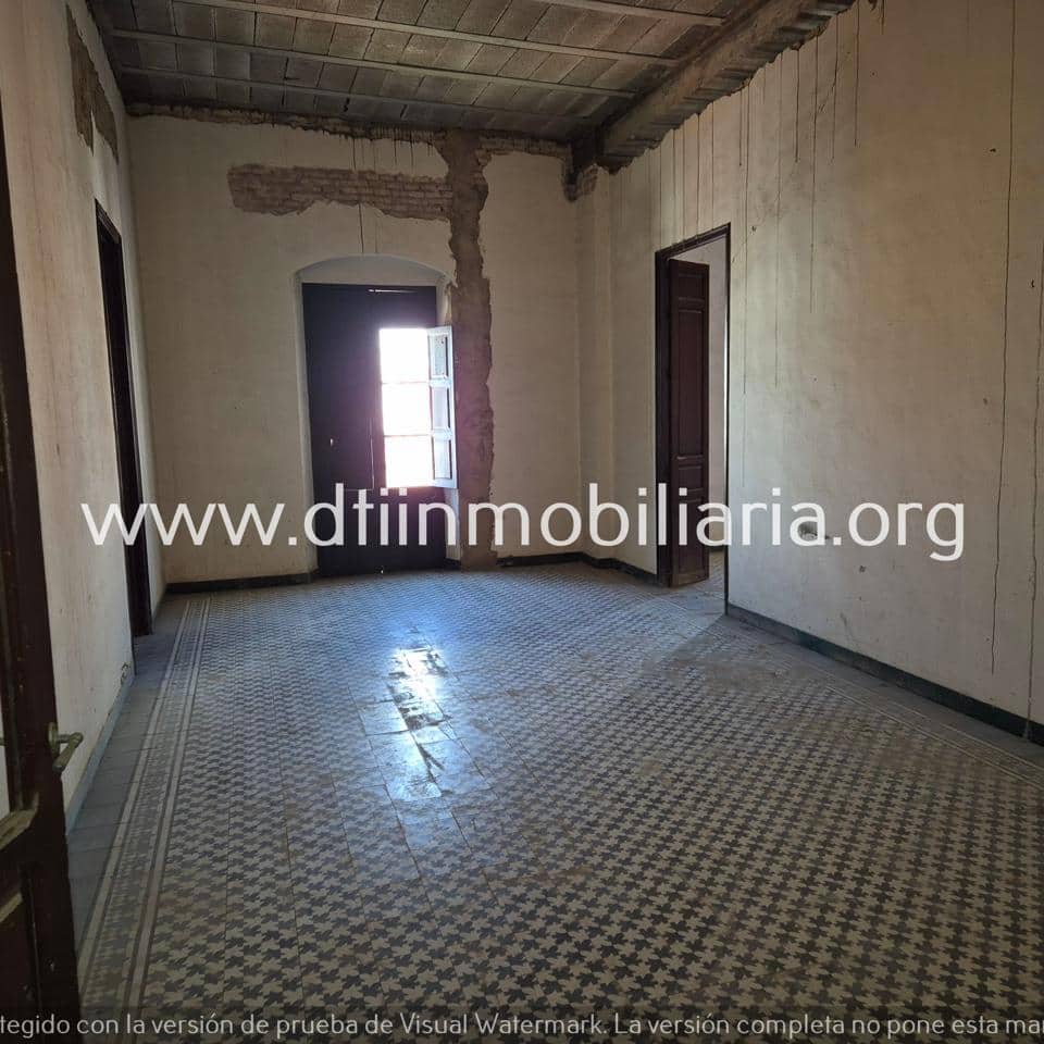 12 bedroom Villa for sale in La Palma del Condado - € 427,000 (Ref: 9429415)