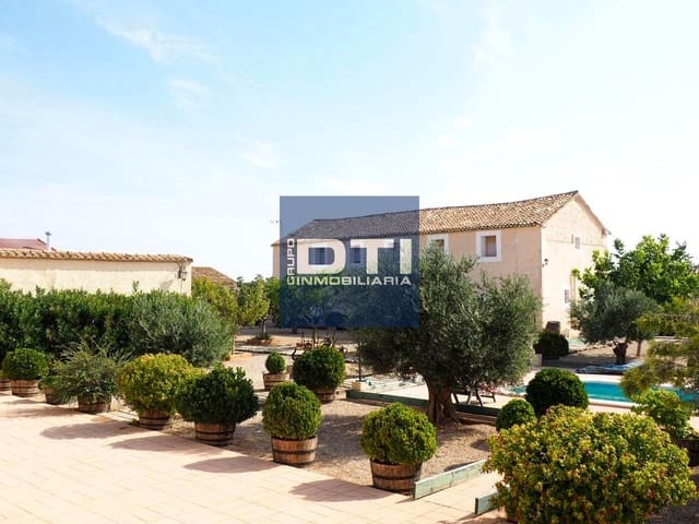 Finca/Casa Rural de 30 habitaciones en Munera en venta con piscina - 2.795.000 € (Ref: 9460648)