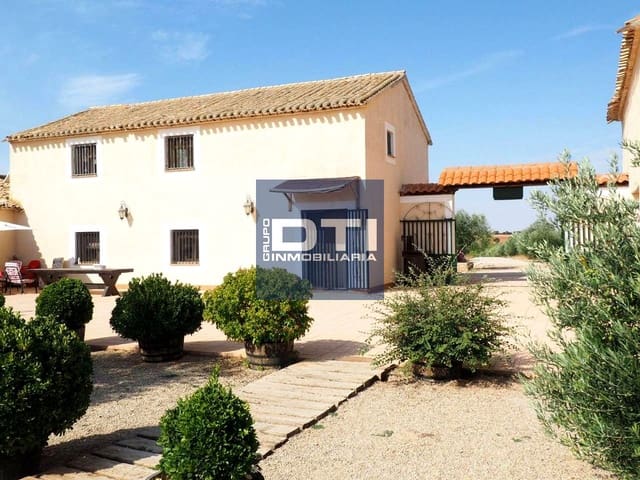 Finca/Casa Rural de 30 habitaciones en Munera en venta con piscina - 2.795.000 € (Ref: 9460648)