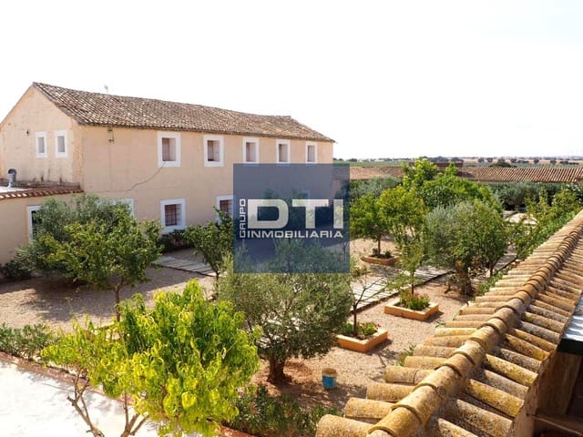 Finca/Casa Rural de 30 habitaciones en Munera en venta con piscina - 2.795.000 € (Ref: 9460648)