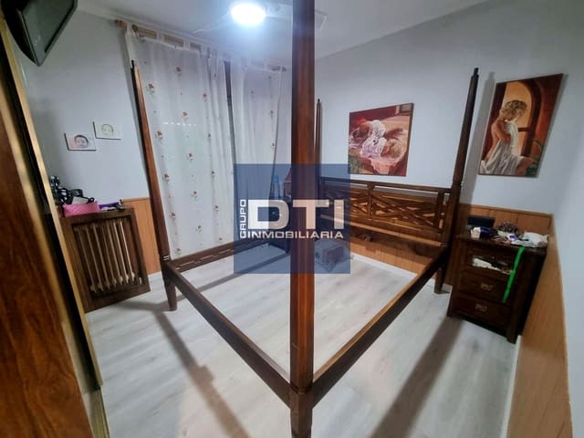 4 makuuhuone Huvila myytävänä paikassa Fátima, Albacete kaupunki - 310 000 € (Ref: 9467907)