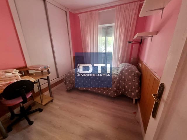 4 makuuhuone Huvila myytävänä paikassa Fátima, Albacete kaupunki - 310 000 € (Ref: 9467907)