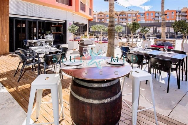 Comercial para venda em Puerto de Mazarron, Mazarrón - 1 000 000 € (Ref: 10015608)