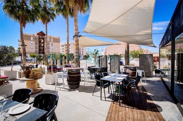 Comercial para venda em Puerto de Mazarron, Mazarrón - 1 000 000 € (Ref: 10015608)