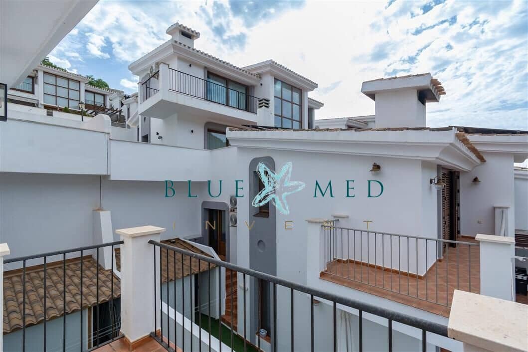 4 quarto Moradia para venda em La Manga Club com piscina garagem - 480 000 € (Ref: 10037469)