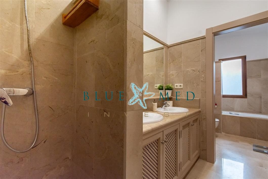 4 quarto Moradia para venda em La Manga Club com piscina garagem - 480 000 € (Ref: 10037469)
