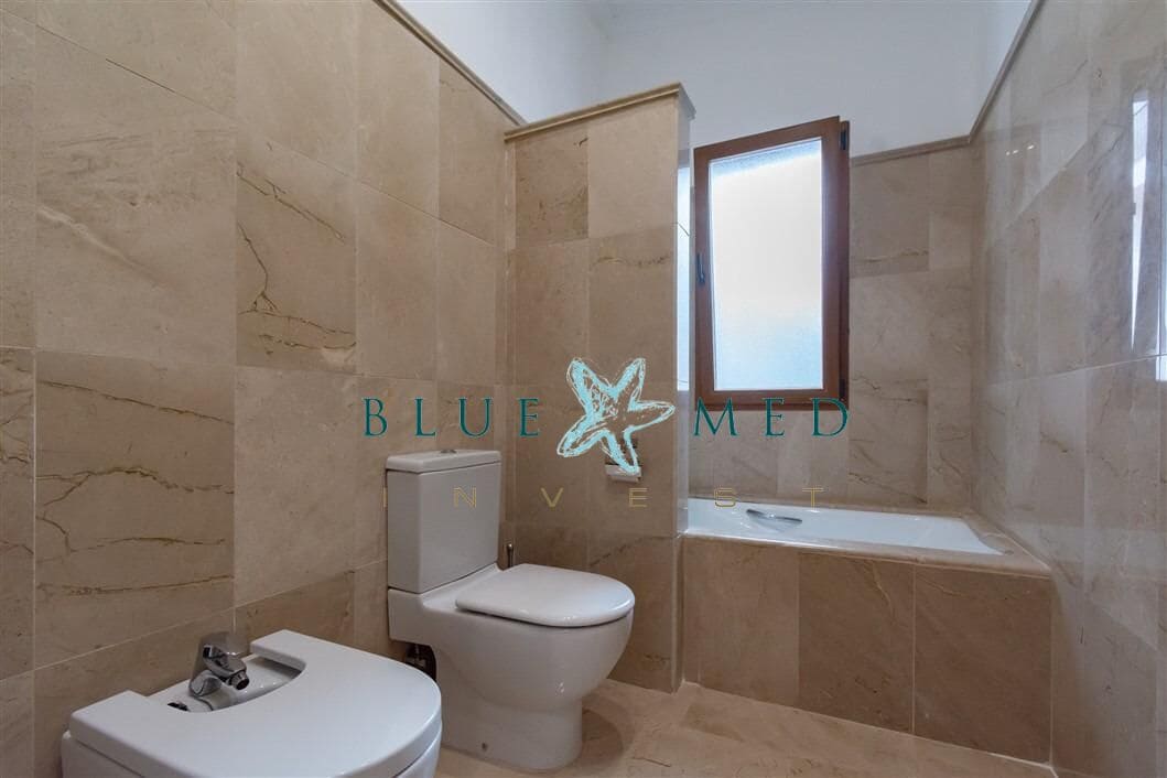 4 quarto Moradia para venda em La Manga Club com piscina garagem - 480 000 € (Ref: 10037469)