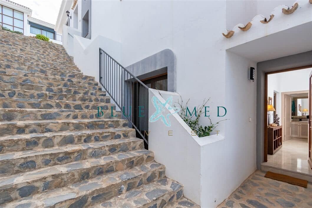4 quarto Moradia para venda em La Manga Club com piscina garagem - 480 000 € (Ref: 10037469)