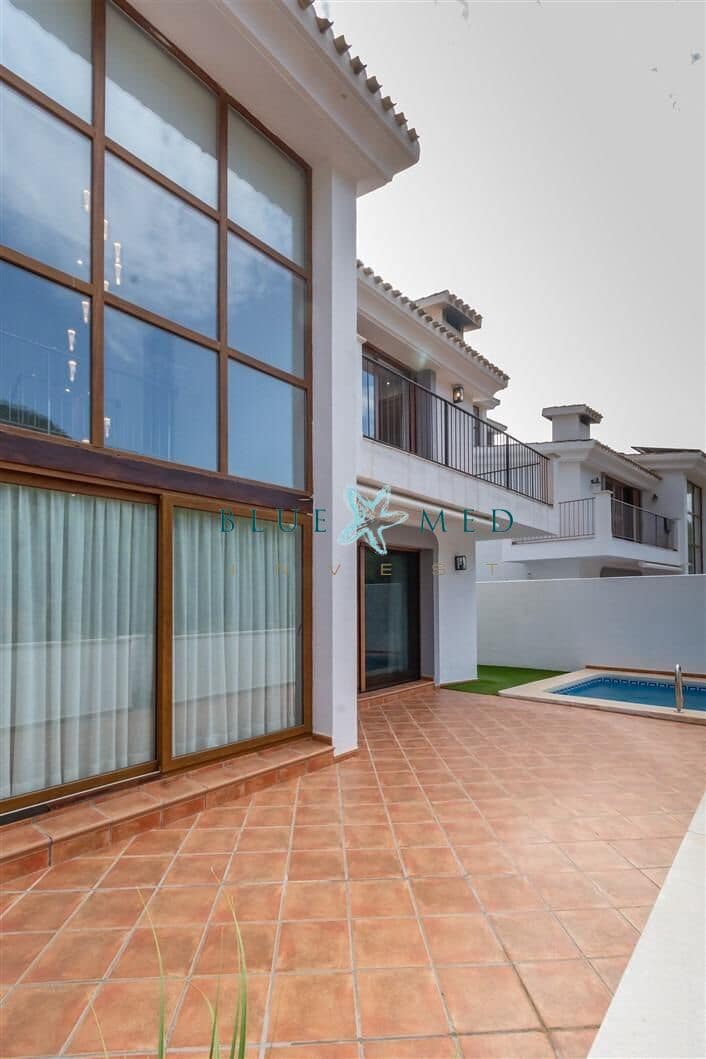 4 quarto Moradia para venda em La Manga Club com piscina garagem - 480 000 € (Ref: 10037469)