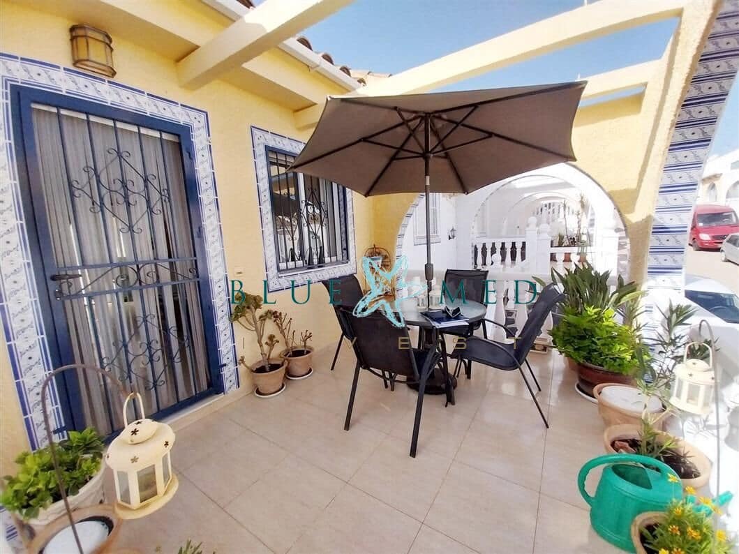 2 soverom Kjedet enebolig til salgs i Camposol med svømmebasseng - € 119 950 (Ref: 10038393)