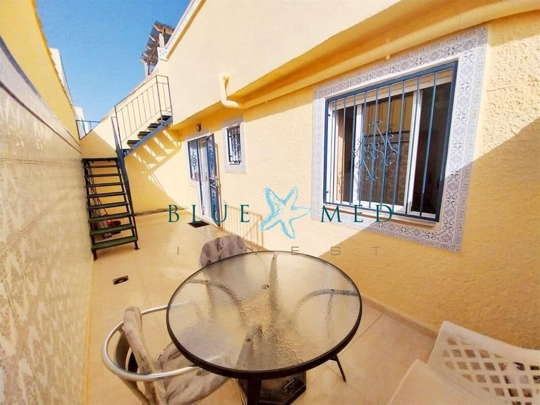 2 soverom Kjedet enebolig til salgs i Camposol med svømmebasseng - € 119 950 (Ref: 10038393)