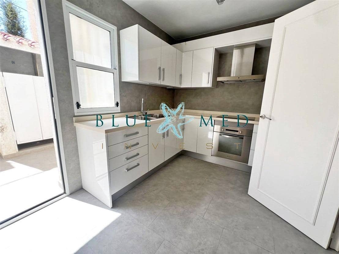 5 bedroom Apartment for sale in Puerto de Mazarron - € 289,000 (Ref: 10047346)