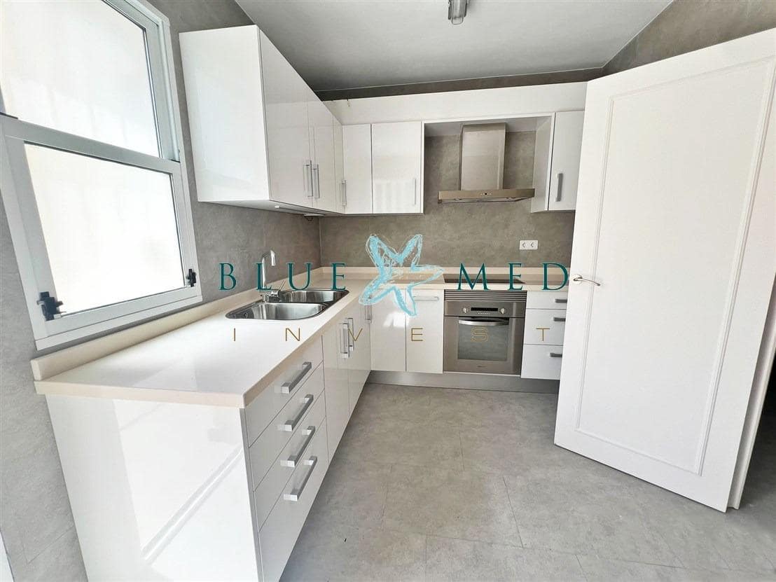 5 bedroom Apartment for sale in Puerto de Mazarron - € 289,000 (Ref: 10047346)