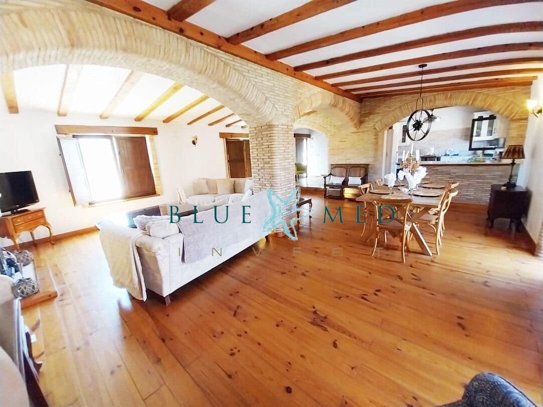 4 slaapkamer Finca/Landhuis te koop in El Pareton - € 325.000 (Ref: 10129521)