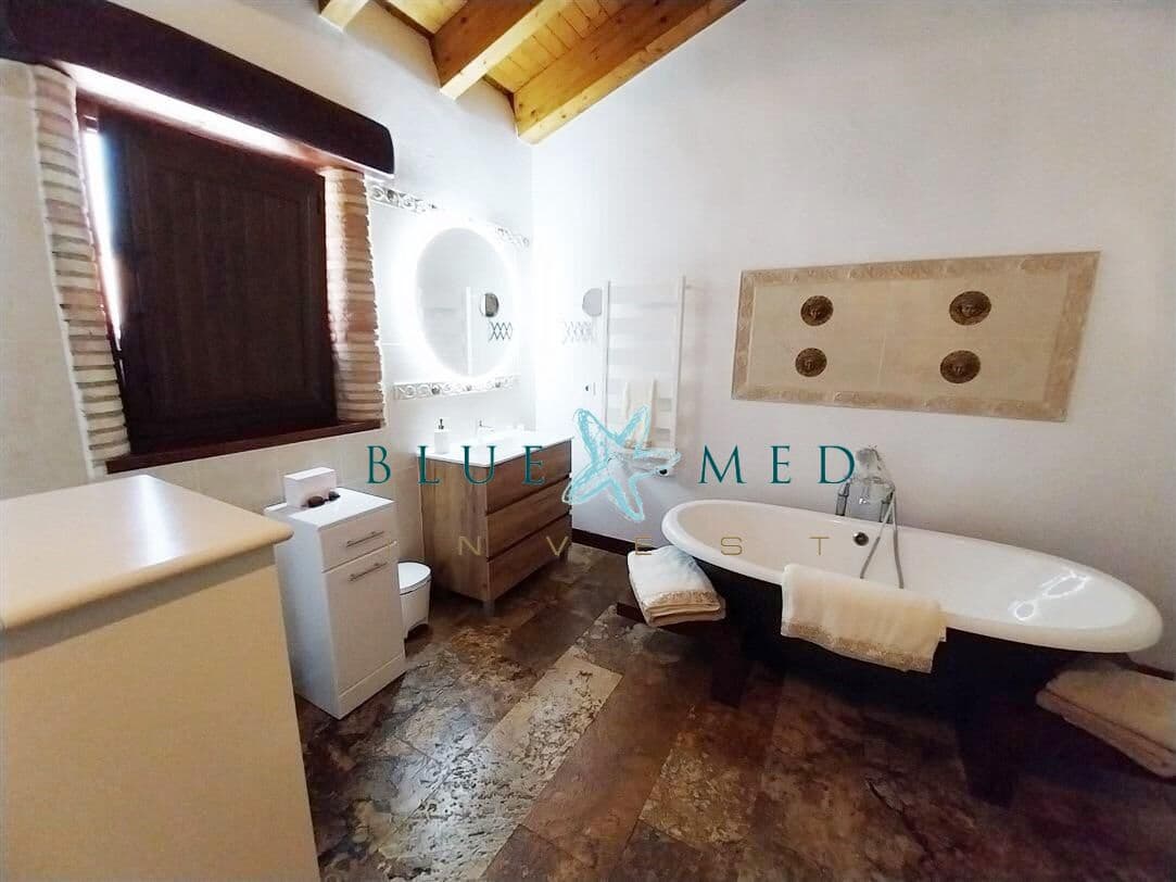 4 slaapkamer Finca/Landhuis te koop in El Pareton - € 325.000 (Ref: 10129521)