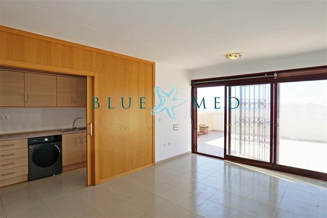 Apartamento de 2 habitaciones en Isla Plana en venta con piscina garaje - 169.900 € (Ref: 10166700)