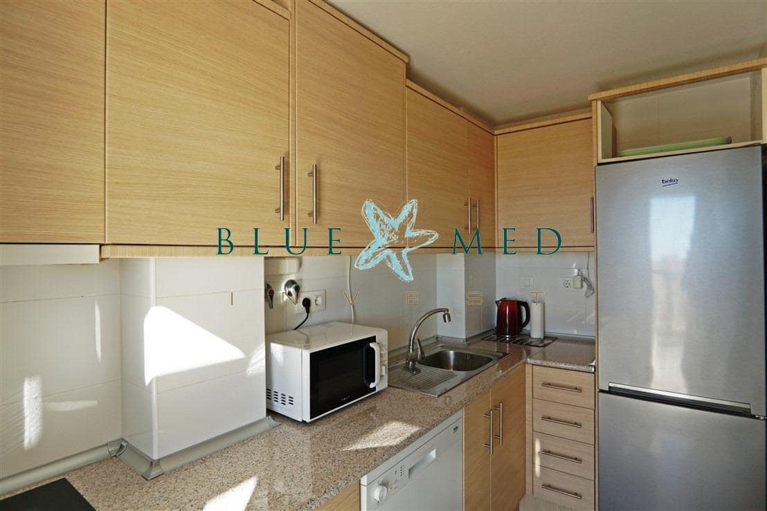 2 soveværelse Lejlighed til salg i Isla Plana med swimmingpool garage - € 159.000 (Ref: 10173983)