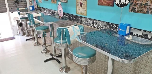 Comercial para venda em Puerto de Mazarron, Mazarrón - 199 900 € (Ref: 10180650)
