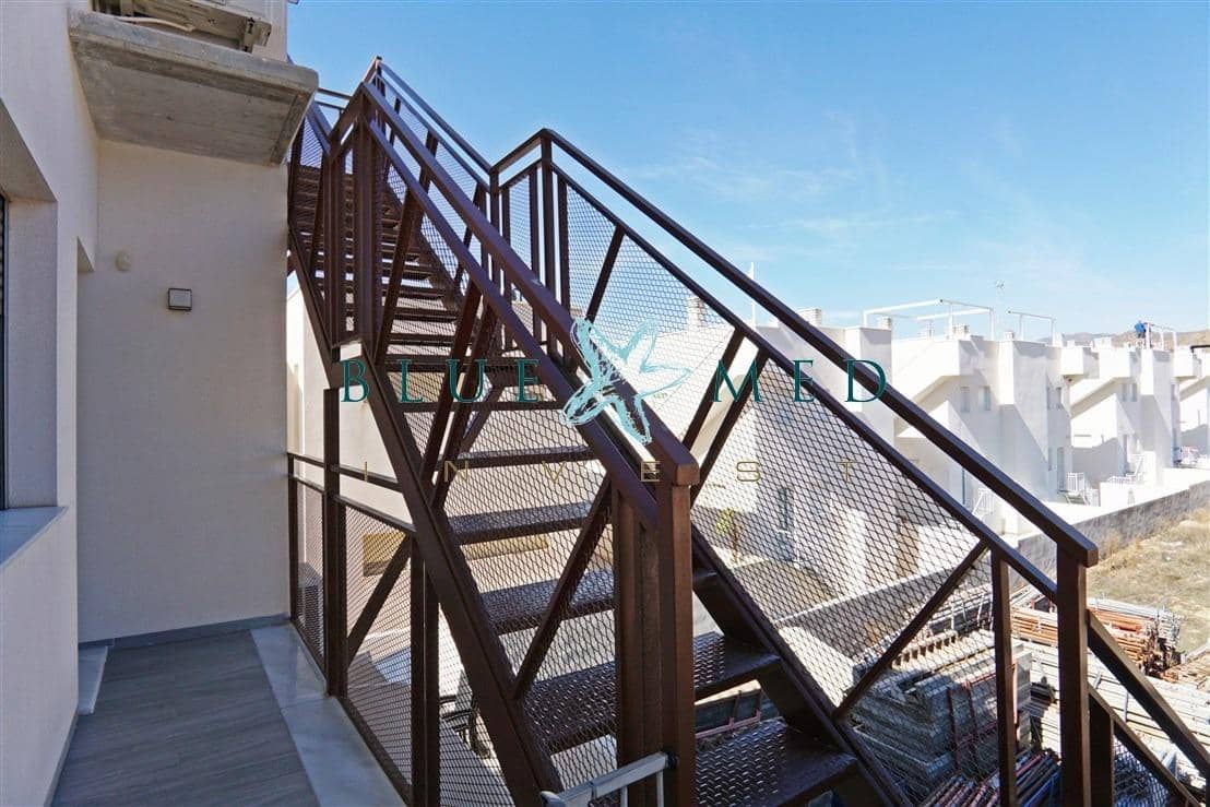 Ático de 2 habitaciones en Alamillo en venta - 342.000 € (Ref: 10184981)