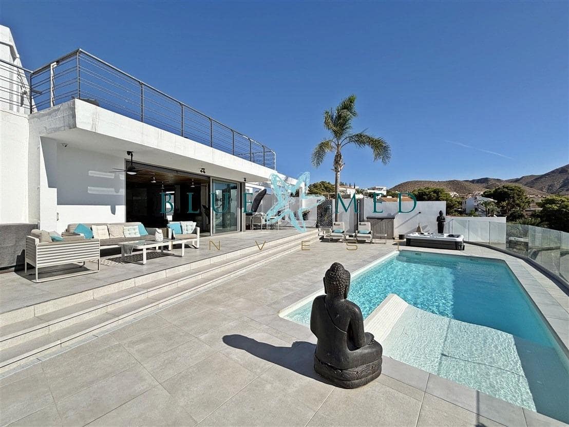 4 chambre Villa/Maison à vendre à Isla Plana avec piscine garage - 1 995 000 € (Ref: 10184982)