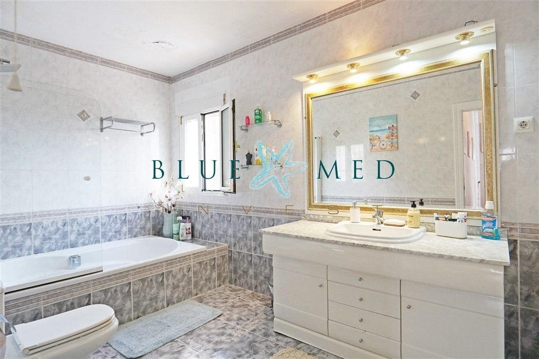 Chalet de 4 habitaciones en Isla Plana en venta con garaje - 425.000 € (Ref: 10187125)