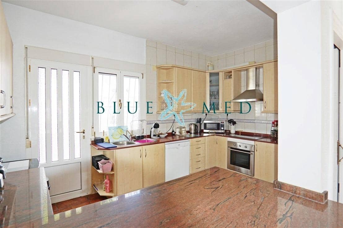 Chalet de 4 habitaciones en Isla Plana en venta con garaje - 425.000 € (Ref: 10187125)
